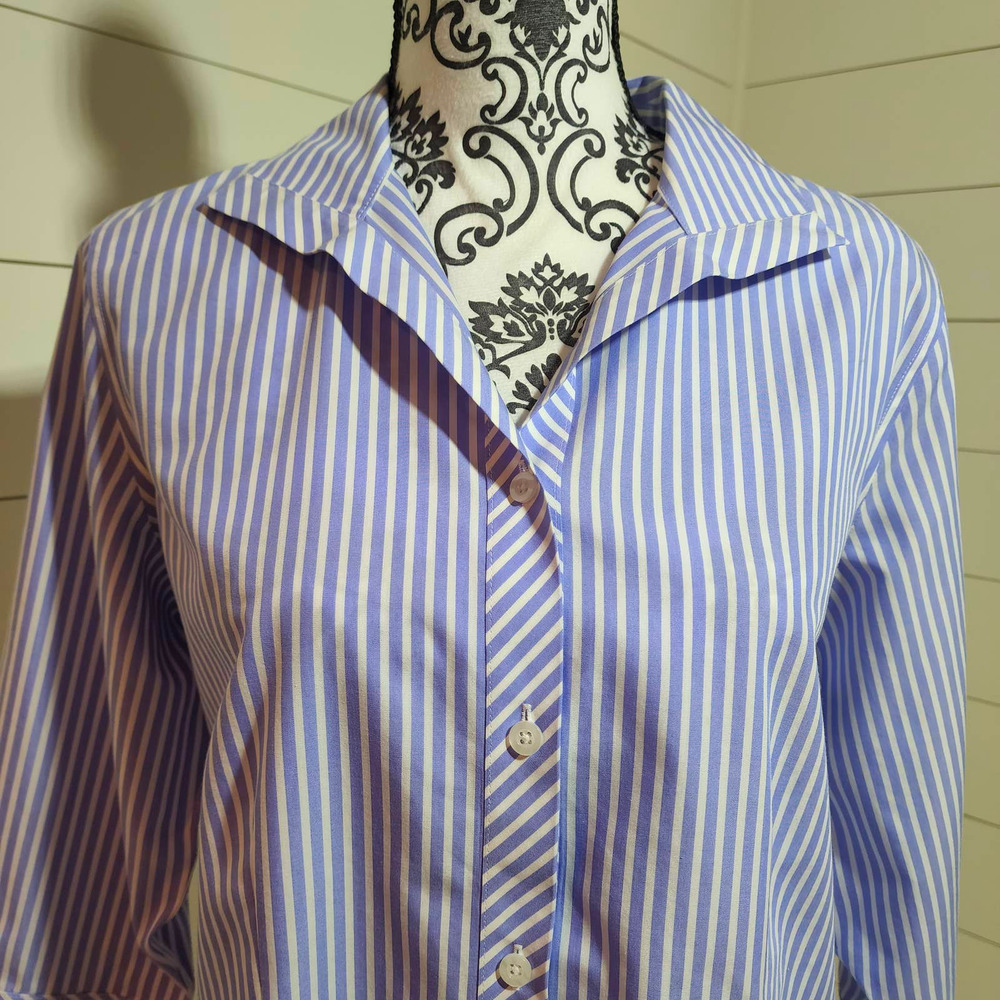 Chico's No Iron Button Front Blouse size 1